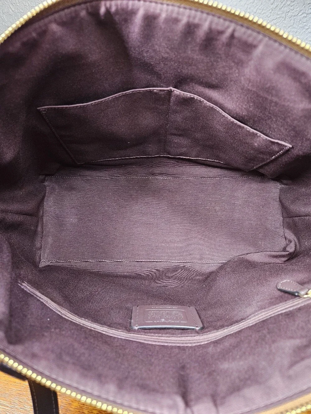 Coach Gallery Tote in Signature Canvas